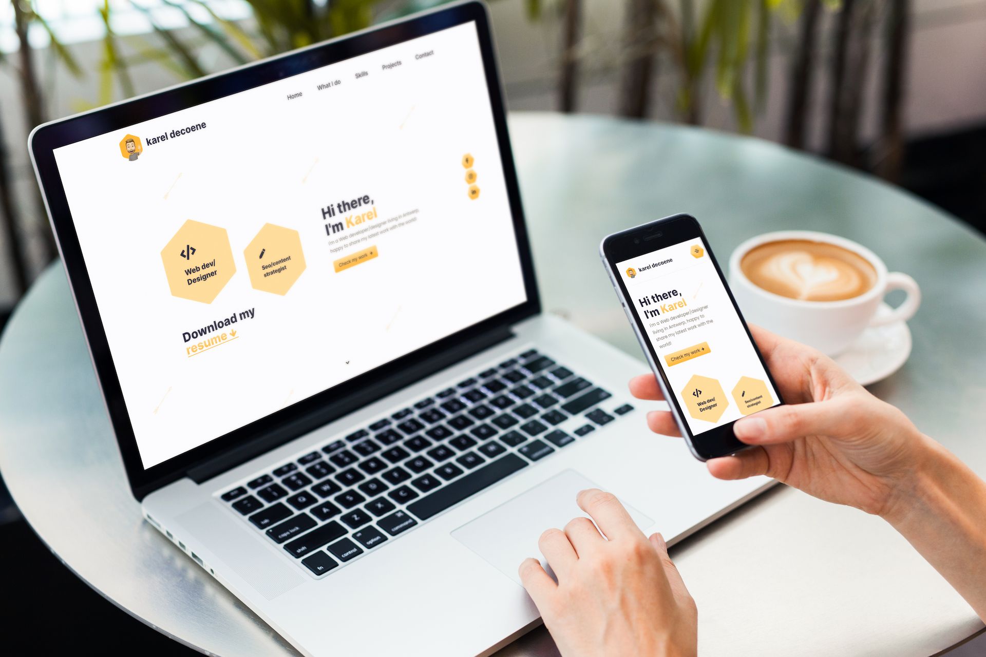 Present Online project Karrel decoratieve mockup als voorvertoning